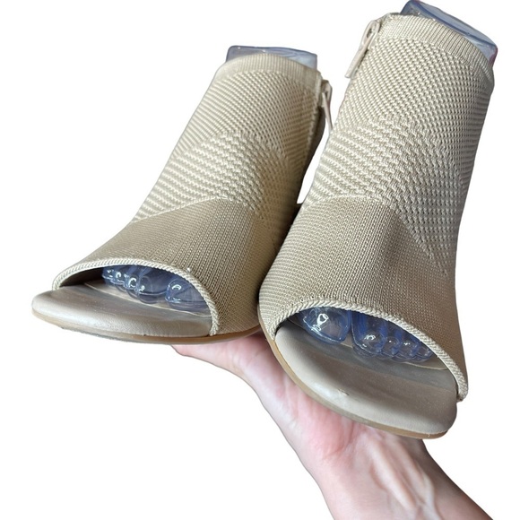 Alex Marie Patti Stretch Knit Wedge Sandals neutral Cream size 9 zip close - Picture 5 of 15